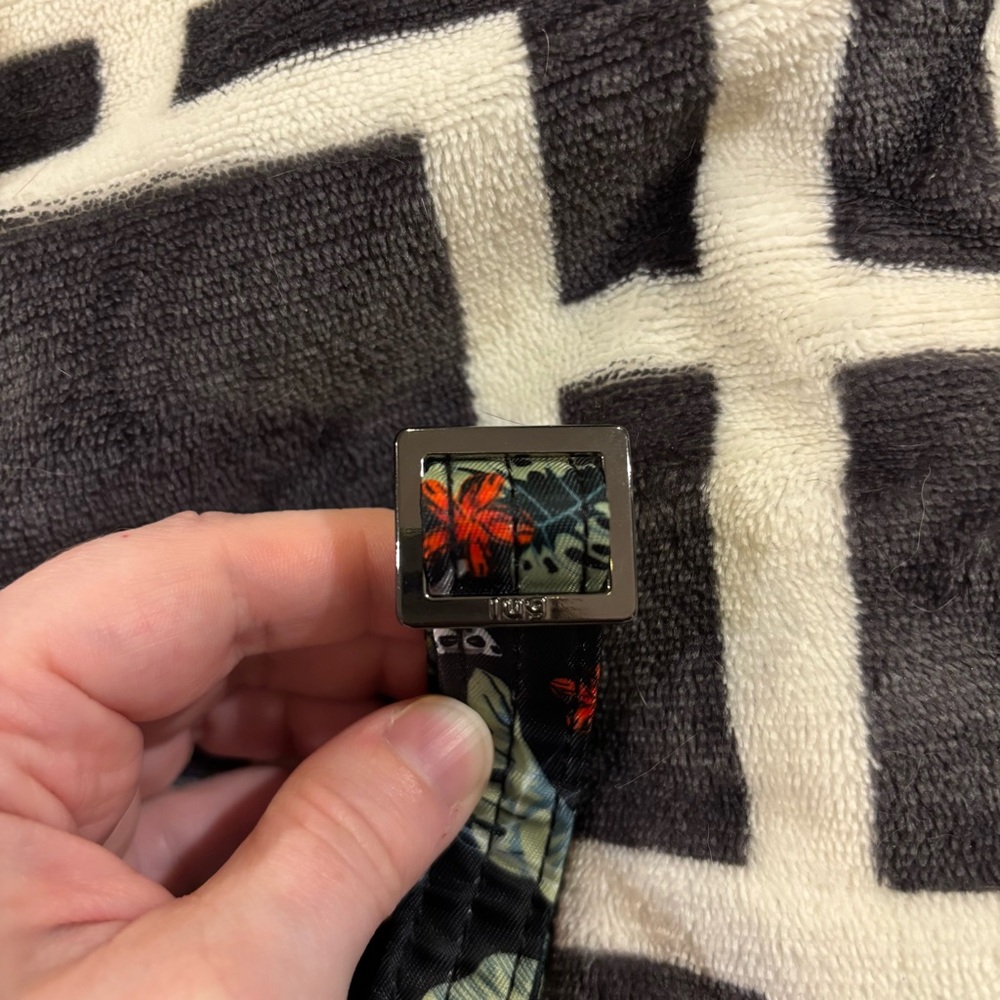 Lug Crossbody Strap-Rainforest Animals - Picture 5 of 5